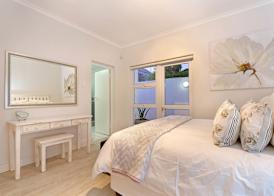 Camps Bay Beach Apartment 4