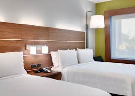 Holiday Inn Express & Suites GAINESVILLE I-75 by IHG 3