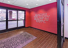 Hampton Inn Waynesburg, PA 5