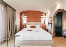 Cocooning Suites by Blue Carpet 2