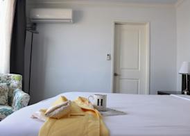 Hometel Suites 5