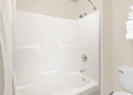 Super 8 by Wyndham Bolivar 5
