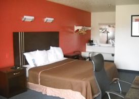 Travelodge by Wyndham Parkersburg 3