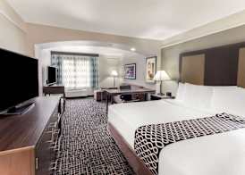 La Quinta by Wyndham Seguin 4