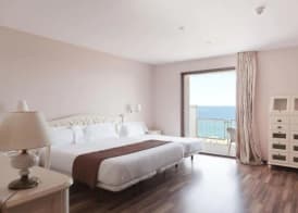 Hotel Roger de Flor by Seleqtta 3