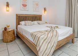 Studios Vrettos Beachside Hotel 5