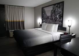 Super 8 by Wyndham Savannah 2