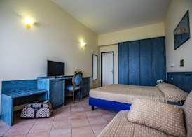 Hotel Capo Est 5