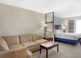 Best Western Plus Crossroads Inn & Suites 5