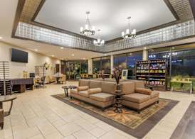 Best Western Plus Garden Court Inn 2