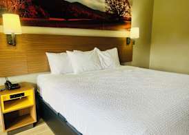Days Inn by Wyndham Jellico - Tennessee State Line 5