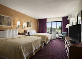 Ramada by Wyndham Pittsburgh/New Stanton 4