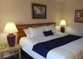 Eastern Inn & Suites 3