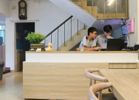 Long Hostel 2