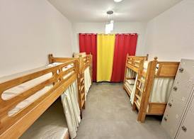 Lakeside Hostel Downtown 3