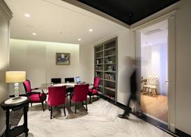 White Monarch Hotel 4