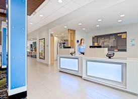 Holiday Inn Express & Suites NICEVILLE - EGLIN AREA by IHG 2