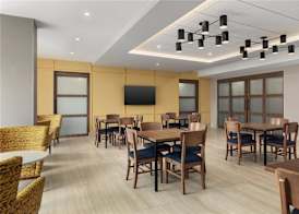 Hampton Inn by Hilton Montreal East Anjou 3