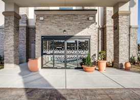 Hampton Inn & Suites Dallas-Central Expy/North Park Area 3