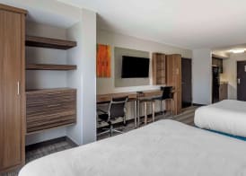 MainStay Suites Bowling Green North 5