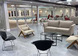 Ramada by Wyndham Hartford North - Bradley Airport 2