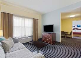 Holiday Inn Express & Suites CLEARWATER NORTH/DUNEDIN by IHG 5