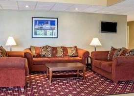 Howard Johnson by Wyndham Columbus State Fairgrounds I-71 3