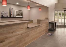 Country Inn & Suites by Radisson, Cedar Falls, IA 3