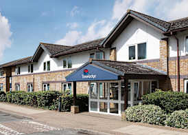 Travelodge Bicester Cherwell Valley M40 3
