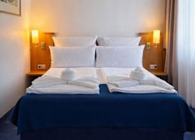 Luna Inn 3