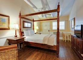 Lemon Tree Inn 3
