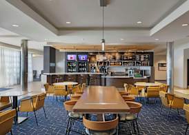 Courtyard by Marriott Long Beach Airport 4