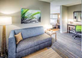 Holiday Inn Express & Suites CLEVELAND WEST - WESTLAKE by IHG 4