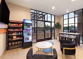 Ramada by Wyndham Bainbridge 2