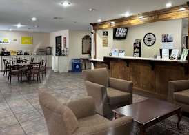 Days Inn & Suites by Wyndham Eunice 2