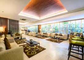Lohas Residences Sukhumvit 2 4