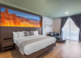 The Valor, an Ascend Collection Hotel 5