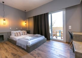 Zoe Hotel, Trypiti Beach Resort & Hive water park 4