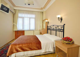 Side Hotel 5