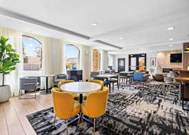 La Quinta Inn & Suites by Wyndham Santa Cruz 3