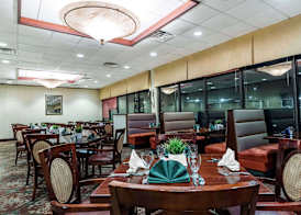Clarion Hotel & Suites 2