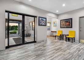 Days Inn by Wyndham near Kansas Speedway 3
