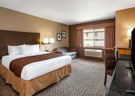 AmericInn by Wyndham Hartford WI 5