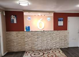 Motel 6 Concordia 5