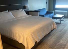Holiday Inn Express & Suites WARRENSBURG NORTH by IHG 4