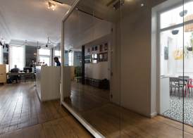 Daddy Long Legs Art Hotel 2