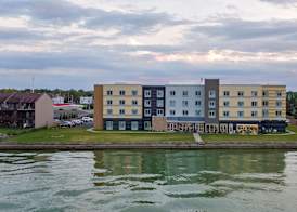 Fairfield by Marriott Port Clinton Waterfront 4
