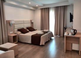 Hostal La Cigüeña 3