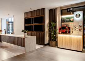 Radisson RED London Heathrow 4