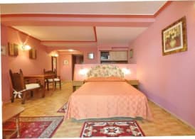 Unique Hotel Apartments 3